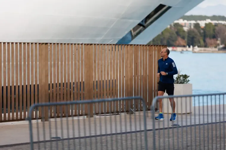 Kad prođu crna i plava: Nema tko se nije okrenuo za ovim dvjema ljepoticama iz Zadra