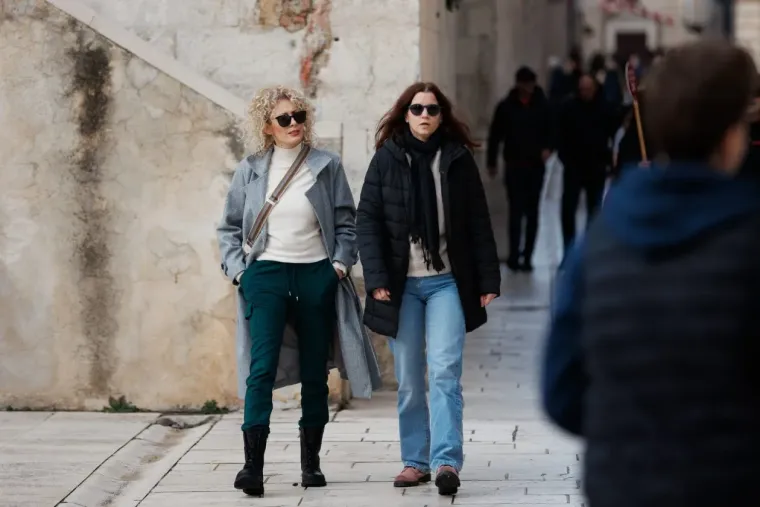 Kad prođu crna i plava: Nema tko se nije okrenuo za ovim dvjema ljepoticama iz Zadra