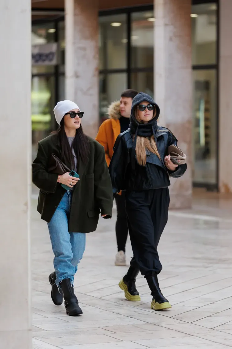 Kad prođu crna i plava: Nema tko se nije okrenuo za ovim dvjema ljepoticama iz Zadra