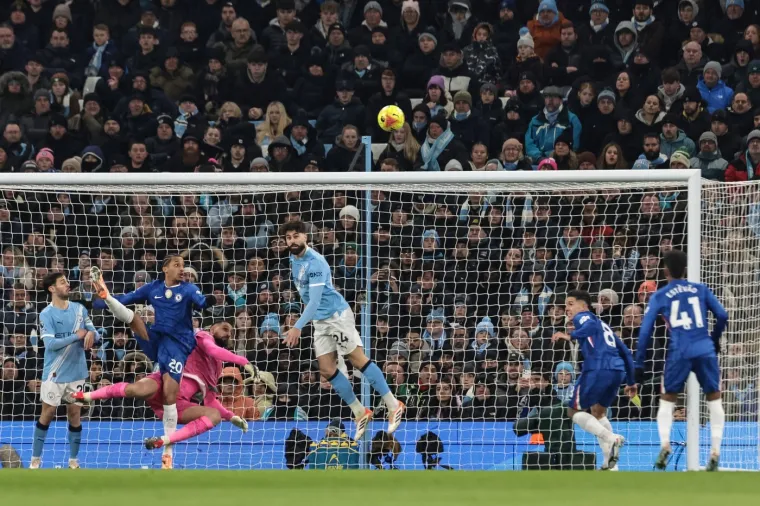 Gvardiol se te&scaron;ko ozlijedio! Čak su ga i protivnički igrači nosili, a Guardiola je zanijemio