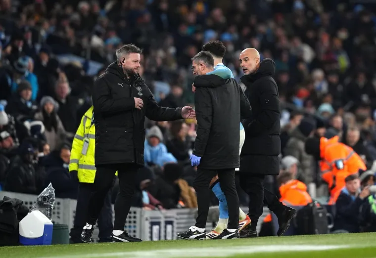 Gvardiol se te&scaron;ko ozlijedio! Čak su ga i protivnički igrači nosili, a Guardiola je zanijemio