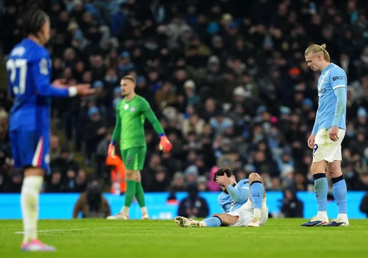 Gvardiol se te&scaron;ko ozlijedio! Čak su ga i protivnički igrači nosili, a Guardiola je zanijemio