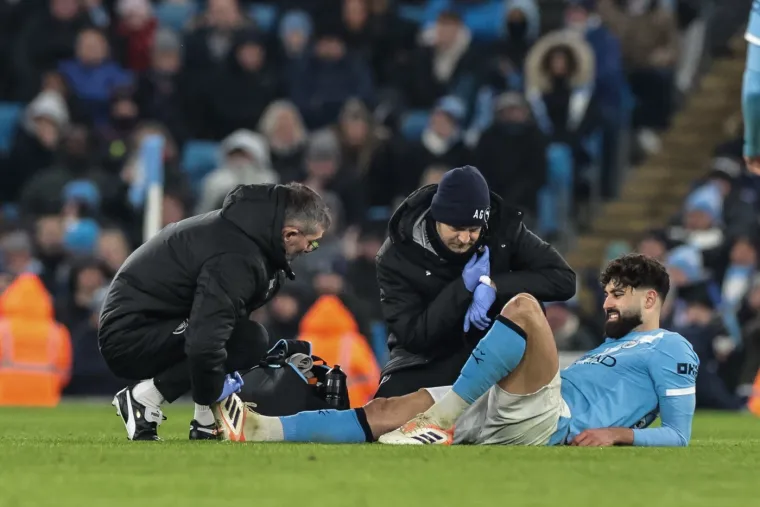 Gvardiol se te&scaron;ko ozlijedio! Čak su ga i protivnički igrači nosili, a Guardiola je zanijemio