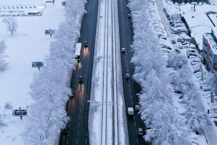 Kakvi nadrealni prizori! Ovo je Sarajevo. U potpunosti je okovano snijegom
