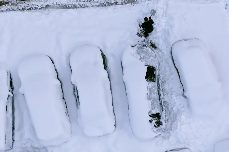 Kakvi nadrealni prizori! Ovo je Sarajevo. U potpunosti je okovano snijegom