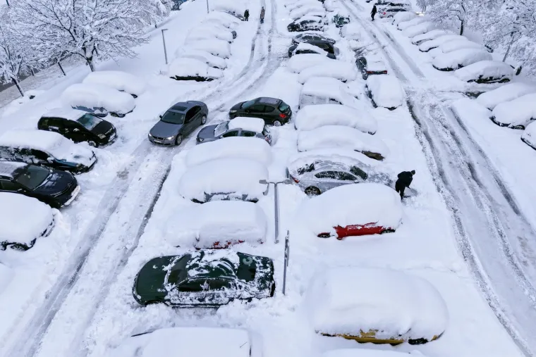 Kakvi nadrealni prizori! Ovo je Sarajevo. U potpunosti je okovano snijegom