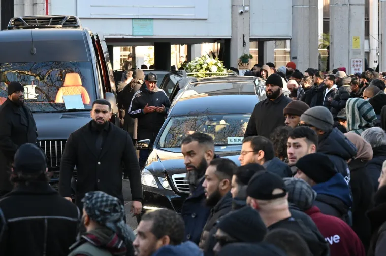 Anthony Joshua prekinuo &scaron;utnju i oglasio se prije posljednjeg ispraćaja najbližih prijatelja