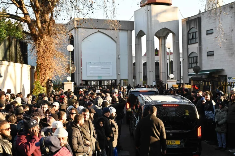 Anthony Joshua prekinuo &scaron;utnju i oglasio se prije posljednjeg ispraćaja najbližih prijatelja