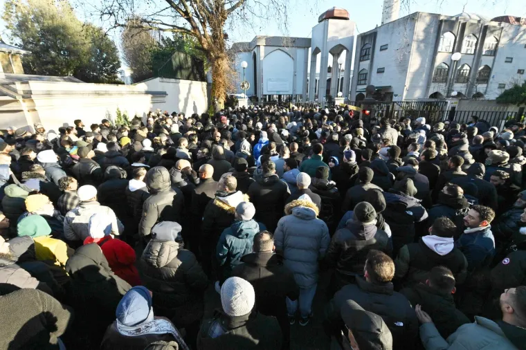 Anthony Joshua prekinuo &scaron;utnju i oglasio se prije posljednjeg ispraćaja najbližih prijatelja