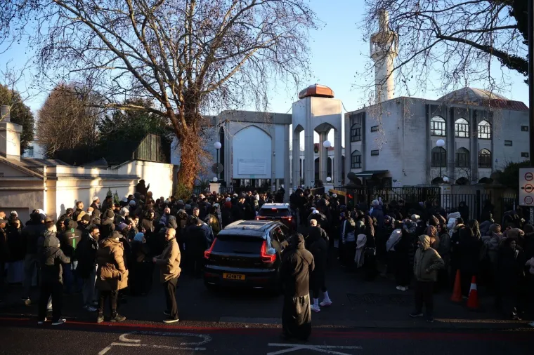 Anthony Joshua prekinuo &scaron;utnju i oglasio se prije posljednjeg ispraćaja najbližih prijatelja