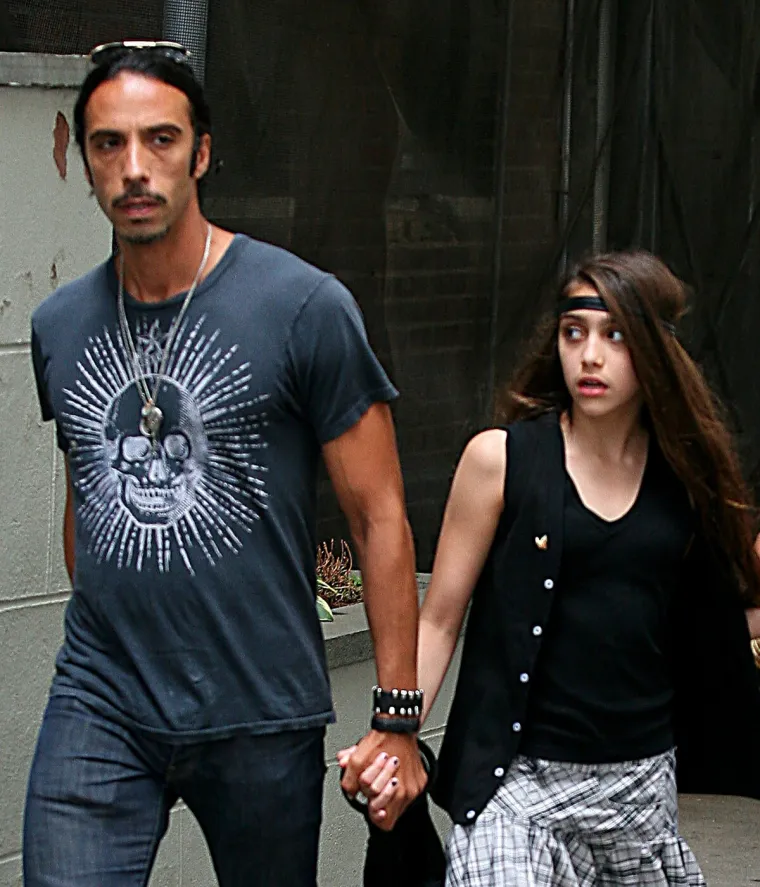 Neobrijani pazusi, goli outfiti i bunt: Evo kako danas izgleda Madonnina kći Lourdes Leon