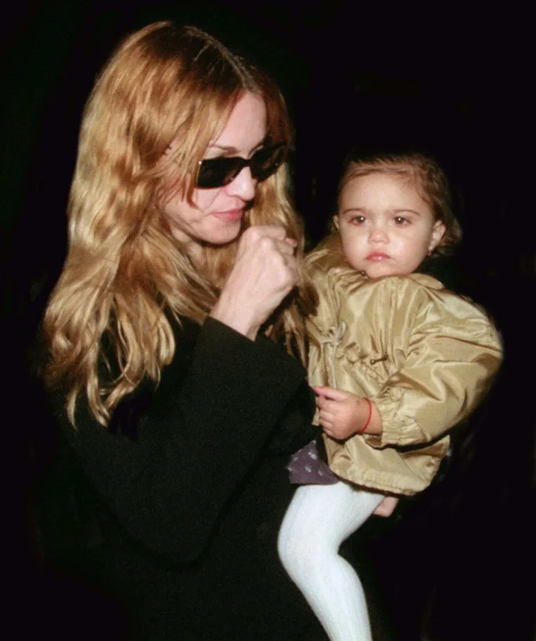 Neobrijani pazusi, goli outfiti i bunt: Evo kako danas izgleda Madonnina kći Lourdes Leon