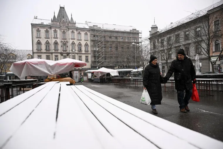Snježna čarolija počela! Glavni grad sjaji pod snijegom, pogledajte prizore