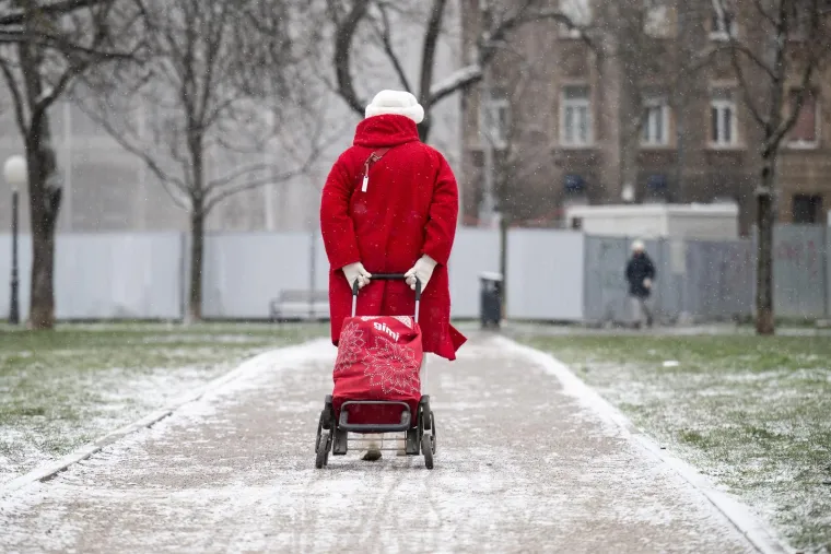 Snježna čarolija počela! Glavni grad sjaji pod snijegom, pogledajte prizore