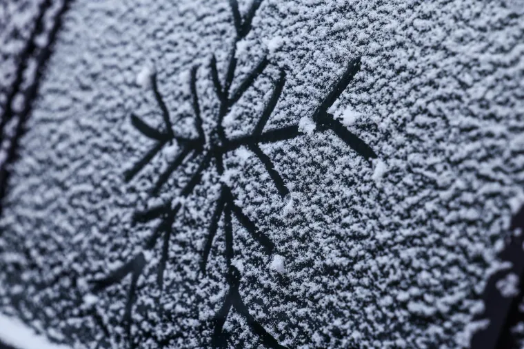 Snježna čarolija počela! Glavni grad sjaji pod snijegom, pogledajte prizore