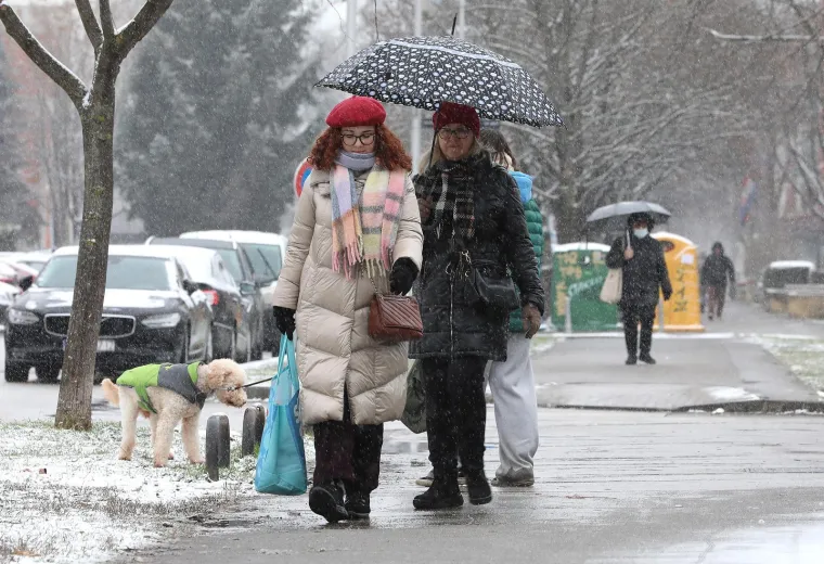 Snježna čarolija počela! Glavni grad sjaji pod snijegom, pogledajte prizore