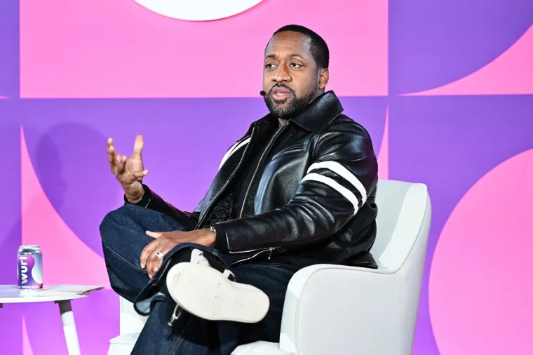 Steve Urkel jesi li to ti? Nekad su žene bježale od njega, a danas mu se bacaju u zagrljaj