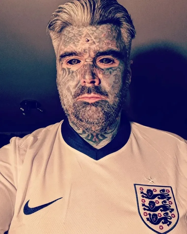 Fotografije koje su &scaron;okirale svijet: Upoznajte najtetoviranijeg čovjeka u Velikoj Britaniji