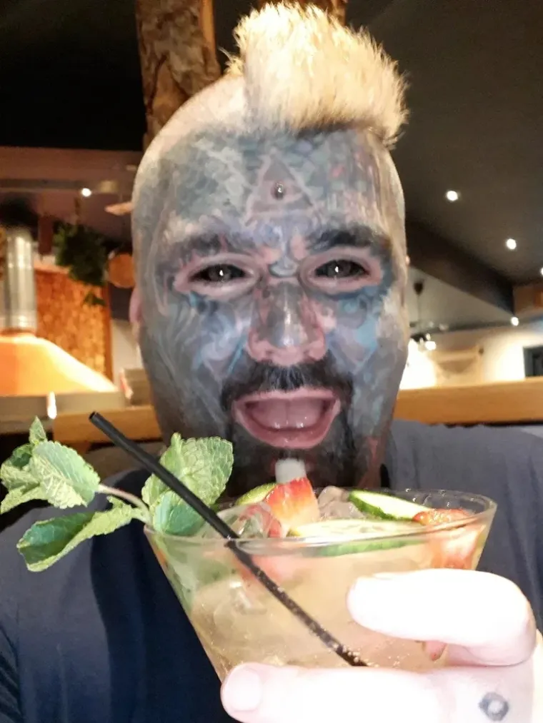 Fotografije koje su &scaron;okirale svijet: Upoznajte najtetoviranijeg čovjeka u Velikoj Britaniji