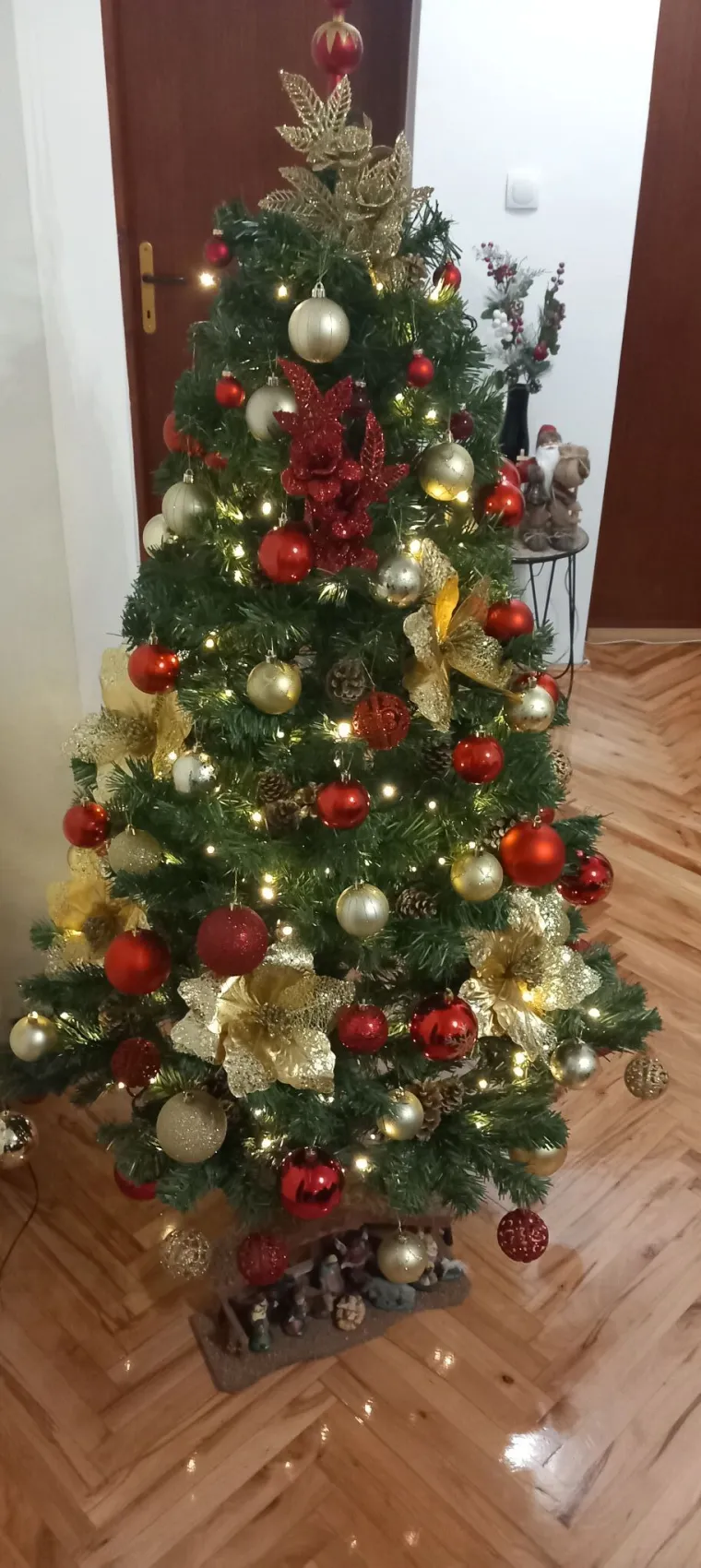 Želimo da blagdanski duh jo&scaron; malo potraje: Ovih 50 jelki ispunile su nas toplinom i srećom