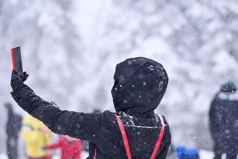 Dok se jedni sanjkanju, drugi zapeli na putu do gore: Pogledajte prizore sa Sljemena