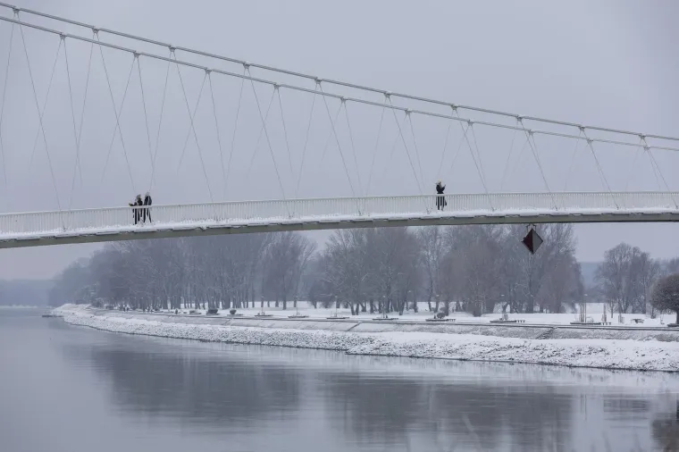 Kakva zimska čarolija: Osječani uživali na snijegu, a ovi prizori dugo će se pamtiti