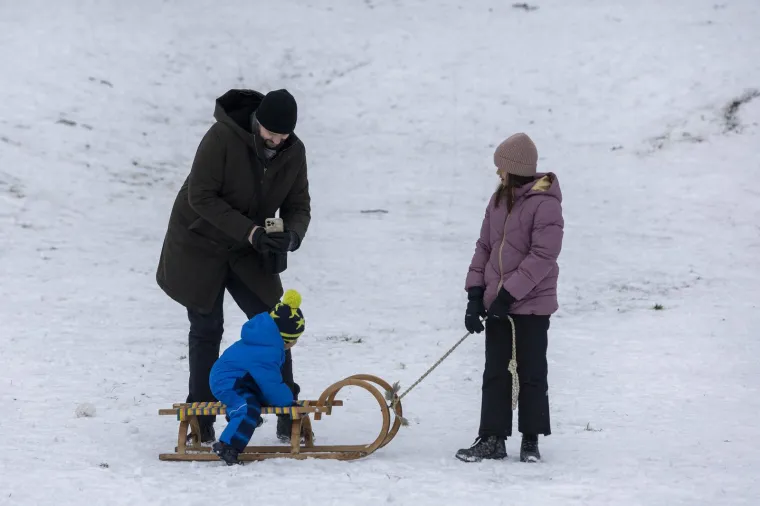 Kakva zimska čarolija: Osječani uživali na snijegu, a ovi prizori dugo će se pamtiti