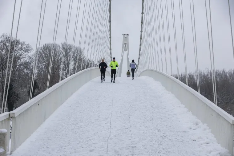 Kakva zimska čarolija: Osječani uživali na snijegu, a ovi prizori dugo će se pamtiti