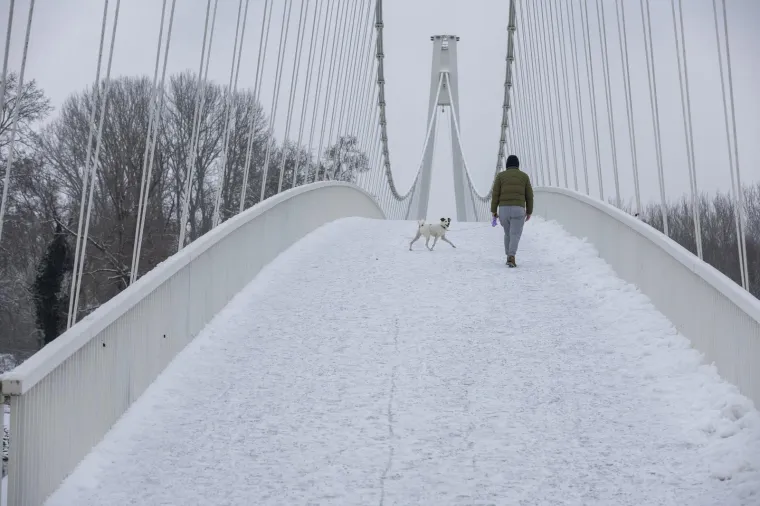 Kakva zimska čarolija: Osječani uživali na snijegu, a ovi prizori dugo će se pamtiti