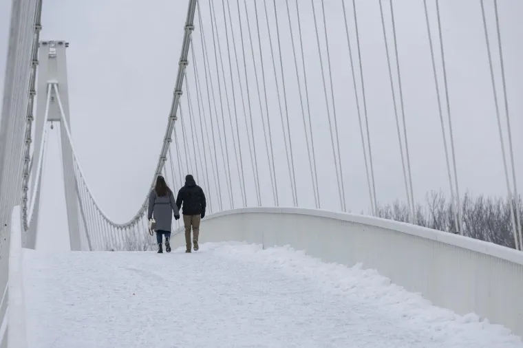 Kakva zimska čarolija: Osječani uživali na snijegu, a ovi prizori dugo će se pamtiti