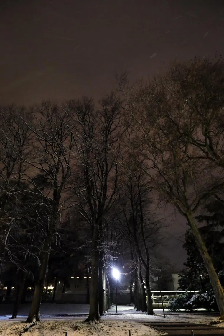 Snijeg u Puli nakon 15 godina! Rijetki prizori odu&scaron;evili građane i turiste