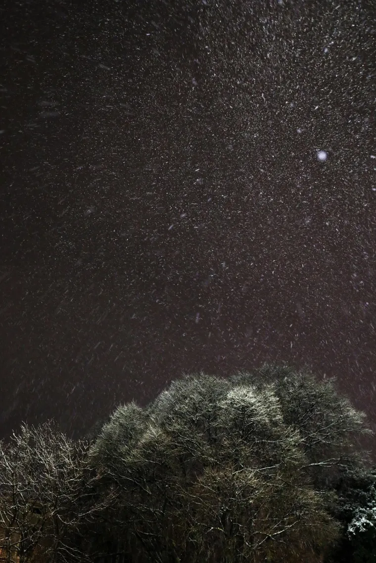 Snijeg u Puli nakon 15 godina! Rijetki prizori odu&scaron;evili građane i turiste