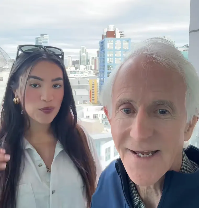 Ljubi pola stoljeća starijeg mu&scaron;karca, time se hvali na TikToku i ba&scaron; je briga &scaron;to se svi zgražaju