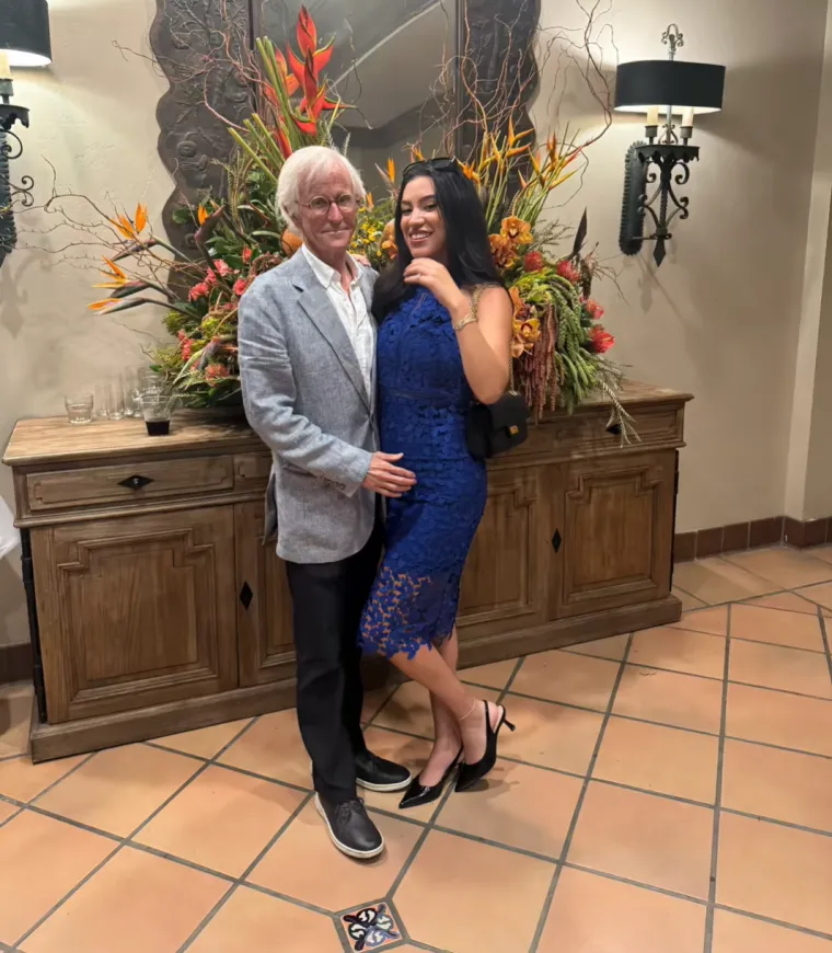 Ljubi pola stoljeća starijeg mu&scaron;karca, time se hvali na TikToku i ba&scaron; je briga &scaron;to se svi zgražaju