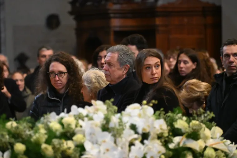 Posljednji ispraćaj francuske dive okupio mno&scaron;tvo: Dirljive poruke na pogrebu Brigitte Bardot