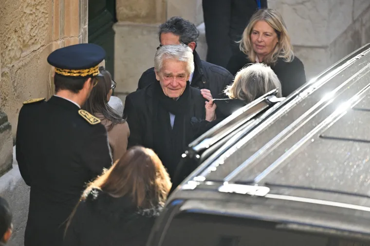 Posljednji ispraćaj francuske dive okupio mno&scaron;tvo: Dirljive poruke na pogrebu Brigitte Bardot