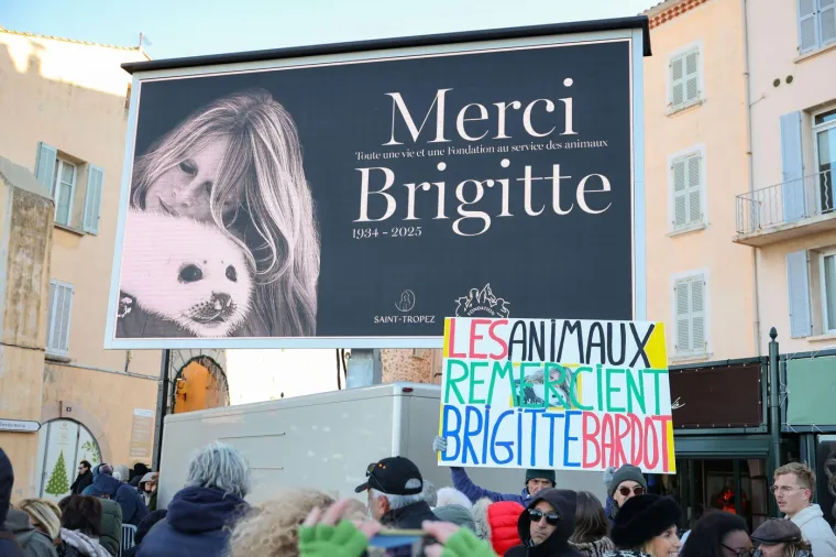 Posljednji ispraćaj francuske dive okupio mno&scaron;tvo: Dirljive poruke na pogrebu Brigitte Bardot