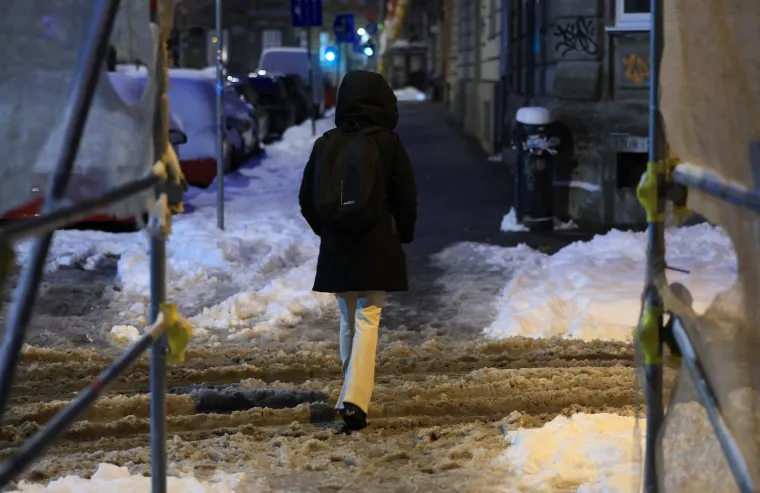 Prometnice su čiste, ali nogostupi? Ovako izgledaju ulice nakon &scaron;to je snijeg 'zatrpao' Zagreb