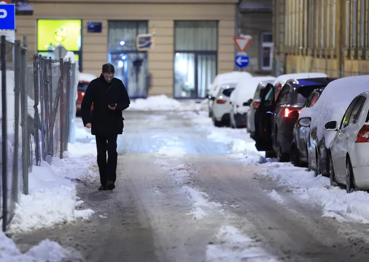 Prometnice su čiste, ali nogostupi? Ovako izgledaju ulice nakon &scaron;to je snijeg 'zatrpao' Zagreb