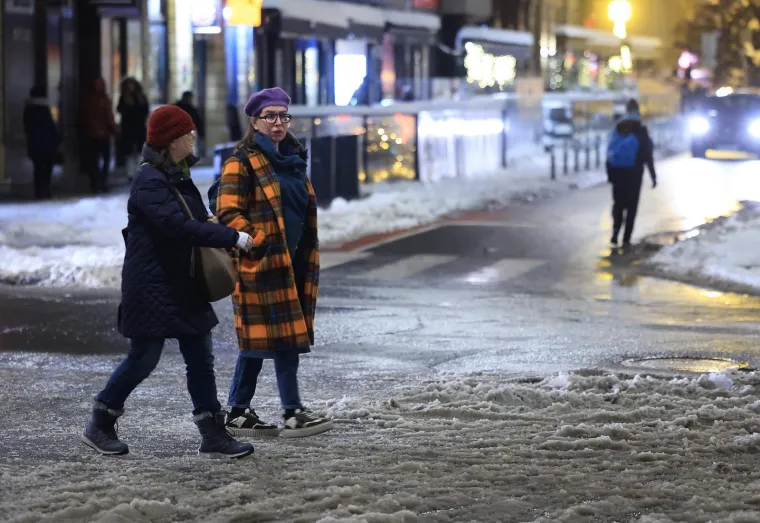 Prometnice su čiste, ali nogostupi? Ovako izgledaju ulice nakon &scaron;to je snijeg 'zatrpao' Zagreb