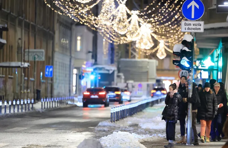 Prometnice su čiste, ali nogostupi? Ovako izgledaju ulice nakon &scaron;to je snijeg 'zatrpao' Zagreb