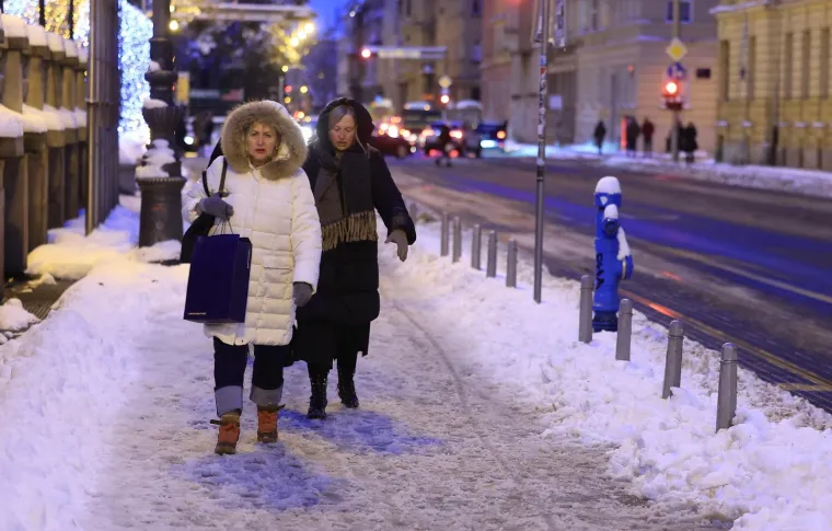 Prometnice su čiste, ali nogostupi? Ovako izgledaju ulice nakon &scaron;to je snijeg 'zatrpao' Zagreb