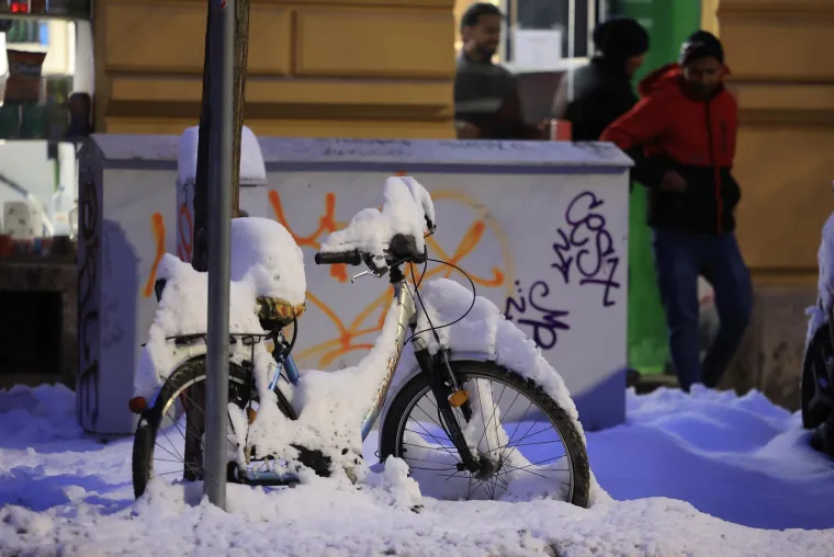 Prometnice su čiste, ali nogostupi? Ovako izgledaju ulice nakon &scaron;to je snijeg 'zatrpao' Zagreb