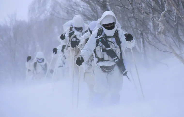 Ako mislite da snijeg nama stvara probleme, čekajte da vidite kako ovdje žive: I to im je normalno!