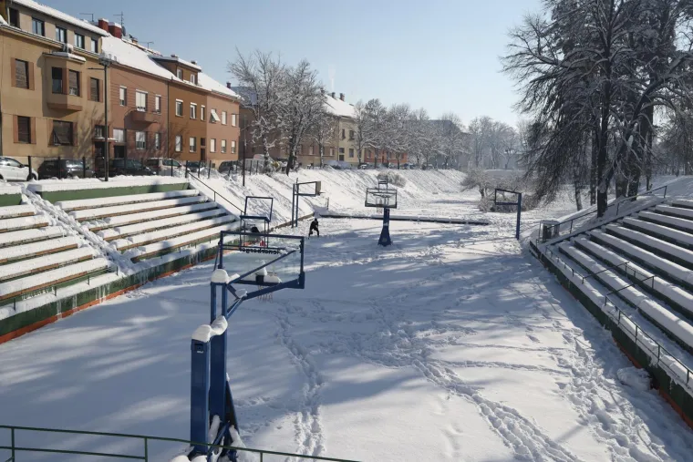 Pogledajte prizore 'zaleđene' Hrvatske, u jednom mjestu izmjereno -21&deg;C! Stanovnici u &scaron;oku