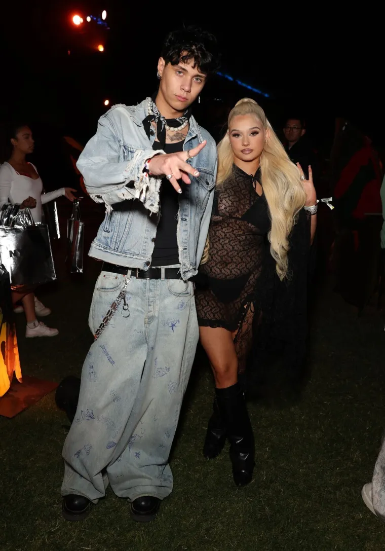 Tata joj kupuje seksi rublje, a ona provocira goli&scaron;avim objavama: Tko je zapravo Alabama Barker?