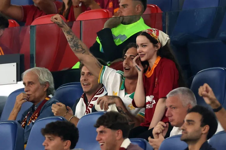 Zavodnica koja je rasplakala milijune žena: Internet bruji o zaručnici Damiana Davida