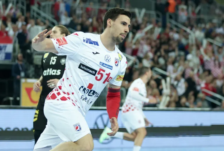 Zlatko Mate&scaron;a i njegova Blanka u prvom planu: Krcata Arena ponovno je glavna u gradu