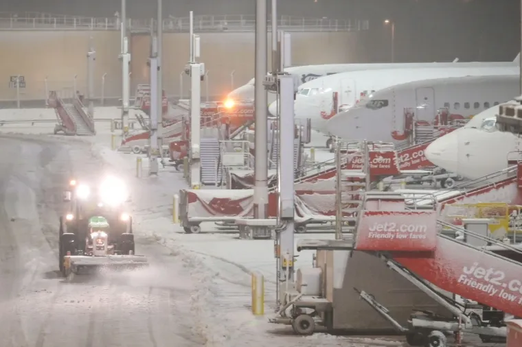 Pogodila ih je žestoka oluja: Sru&scaron;ena drveća i dalekovodi, ljudi bez struje...