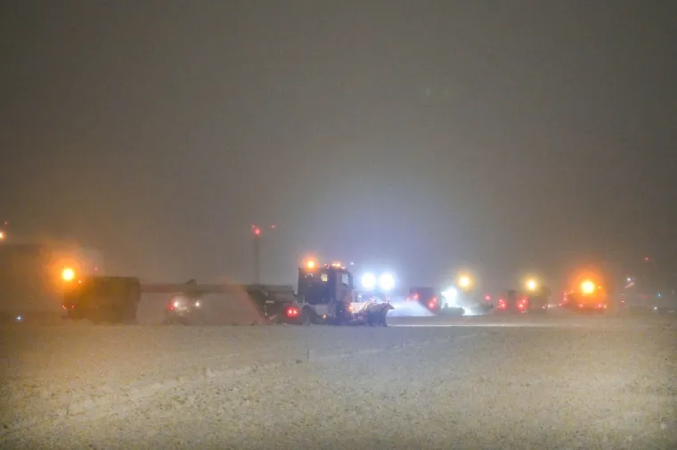 Pogodila ih je žestoka oluja: Sru&scaron;ena drveća i dalekovodi, ljudi bez struje...